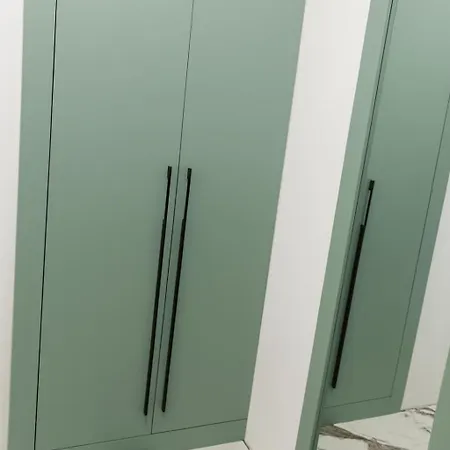 Point One Bedroom Including Underground Parking Place アパート