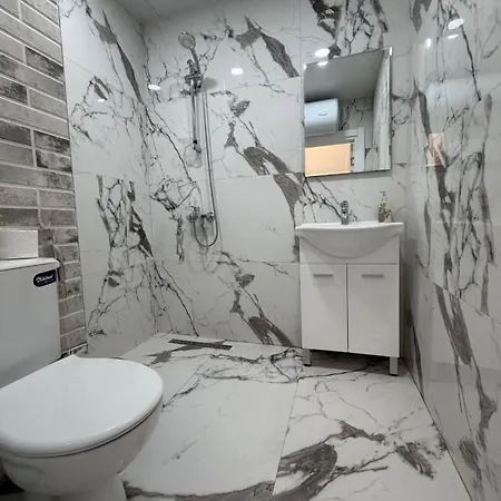 Stay Point One Bedroom Apartment Including Underground Parking Place *