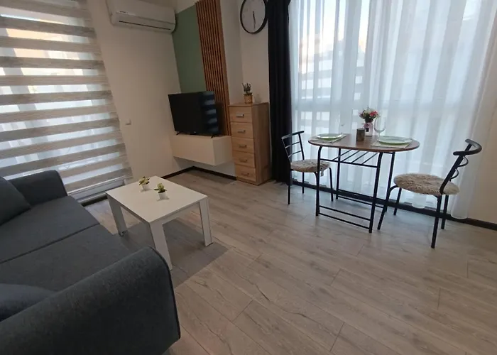 Stay Point One Bedroom Apartment Including Underground Parking Place アパート ソフィア