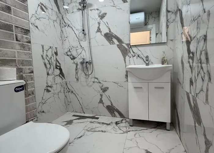 Stay Point One Bedroom Apartment Including Underground Parking Place *